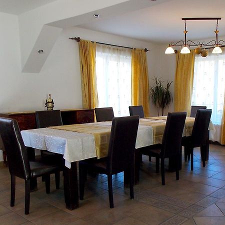Casa Olteanu Pension โมเอเชอ เด จอส ภายนอก รูปภาพ